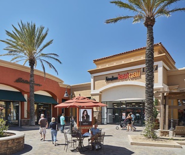 Desert Hills Premium Outlets - Office du tourisme des USA